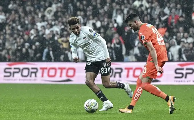 Beşiktaş 3 puanı üç golle aldı