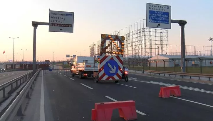 İstanbul'da bazı yollar trafige kapatıldı