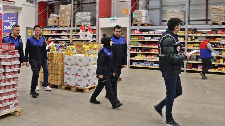 Asgari ücret açıklanır açıklanmaz harekete geçtiler: Günde 2 defa etiket değişiyor