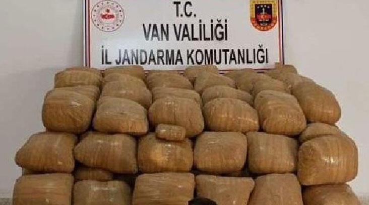 Bakan Soylu: Van'da 700 kilo toz esrar ele geçirildi