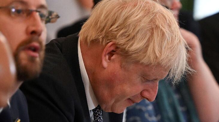 Boris Johnson'a soğuk duş! Art arda açıkladılar