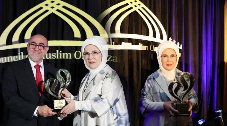 Emine Erdoğan, ABD'de 'Uluslararası Müslüman Kadınlar Başarı ve Topluma Katkı Ödülü'nü aldı