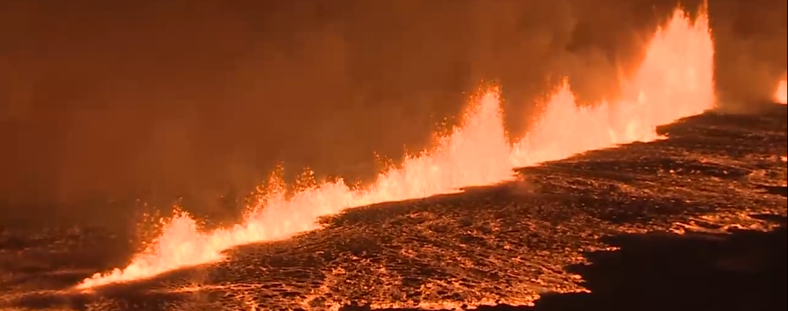 İzlanda Reykjaness Yarımadası'ndaki volkanik patlama