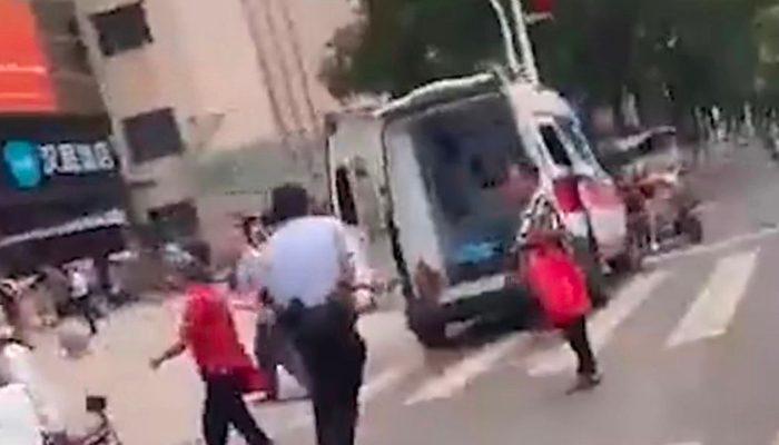 Son dakika: Çin'de kırmızı alarm! Anaokuluna saldırı: Ölü ve yaralılar var