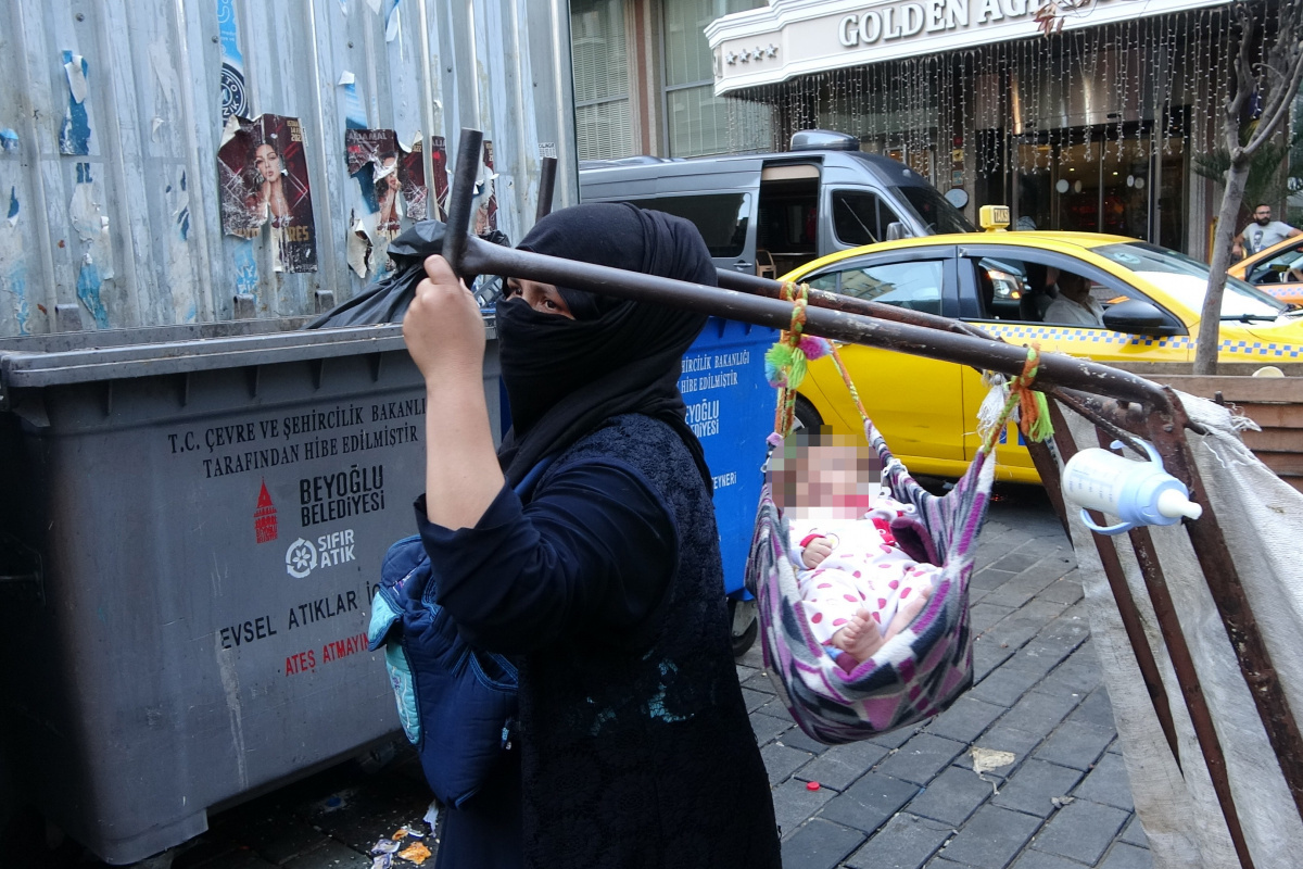 Taksim'de dilenci kadın basın mensubunu böyle tehdit etti