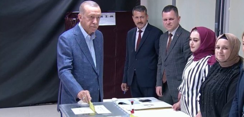 Cumhurbaşkanı Recep Tayyip Erdoğan oyunu kullandı